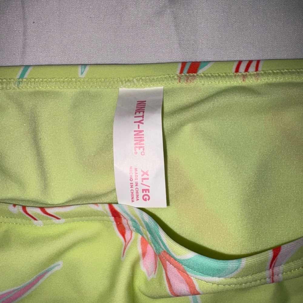 Ninety-Nine NWT Size XL Green & Pink Tropical Floral Bikini Bottoms - Picture 4 of 7